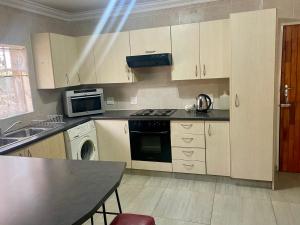 Rock Cottage Golfview Lodge