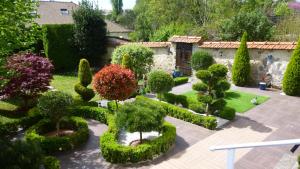 Appartements Logement sur jardin a Fontainebleau : photos des chambres
