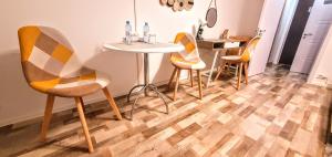 The Yellow King - Luxurious Apartment