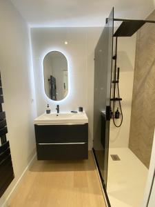 Appartements L-ESCALE DOREE, Centre-ville et gare a pied : photos des chambres