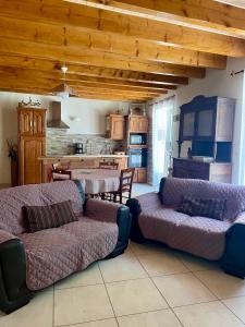 Maisons de vacances Gites Ardoise et Girolle Formigueres : photos des chambres