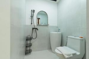 Patong 180-degree stunning sea view modern 4-bedroom villa sleeps 10 private pool stunning sunset BBQ