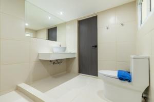 Patong 180-degree stunning sea view modern 4-bedroom villa sleeps 10 private pool stunning sunset BBQ