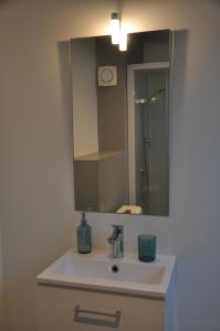 Appartements Maison du vigneron Saint-Martin : Chambre Double Deluxe avec Balcon