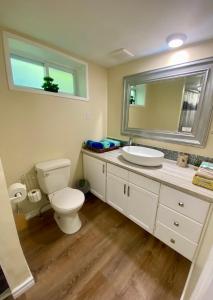 Cobourg Country Home - 10 Minutes From Cobourg Beach!