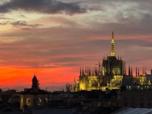 Central Penthouse 5 Min from Duomo di Milano