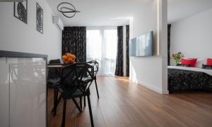 City Center Grzybowska, next to Warsaws Business District, Metro ONZ & Westin Hotel by WarsawSkyLine Apartments