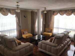 Elegante y cómodo departamento en Obrajes de La Paz