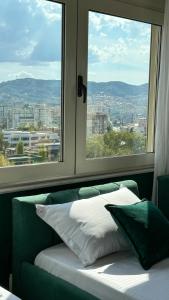 Urban Serenity City Skyline Premium - Blloku