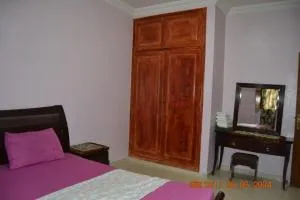 Apparemment en centre ville - 阿格兹