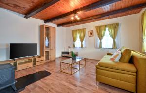 1 Bedroom Cozy Home In Blaskovec 