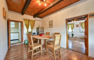 1 Bedroom Cozy Home In Blaskovec 
