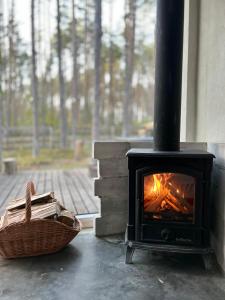 Domek lubiana180 WABI SABI w lesie jacuzzi sauna kominek - drewno w cenie pobytu - nad jeziorem Kaszuby pieski tylko do 10kg za dodatkową opłatą