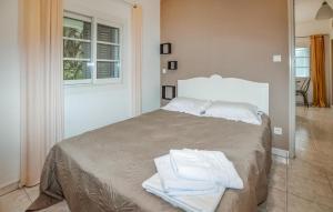 Appartements 1 Bedroom Lovely Apartment In Vivario : photos des chambres