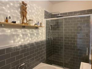 Lovely one bed apartment with garden