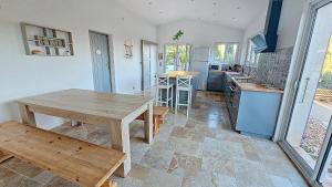 Maisons de vacances Aux trois Cypres Salernes en Provence : photos des chambres