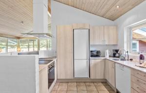 Nice Home In Væggerløse With Sauna