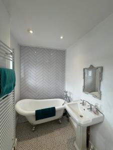 Detached 4 bed House - Brecon Beacons National Park