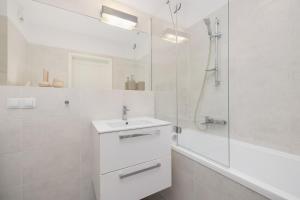 1 bedroom Apartment with Terrace - Wawrzyńca 21