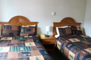 Lake George Inn - Warrensburg