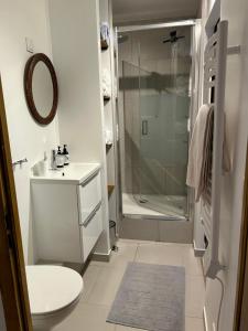 Appartements Biot - Place des Arcades : photos des chambres