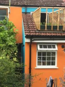 Quaint, Alternative, Cosy - 纽波特帕格内尔