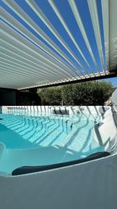 Appartements Aloha Studio &SPA en bordure de garrigue : photos des chambres