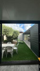 Appartements Aloha Studio &SPA en bordure de garrigue : photos des chambres