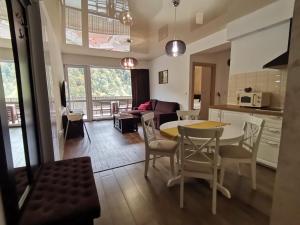 Amazing Brownie by Miro Apartment