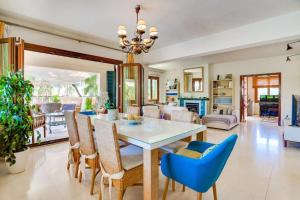 Nice house by the sea very near of Palma by Renthousing