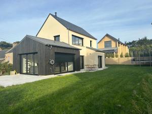 Villas IDEAL - Villa, jaccuzi & jardin prive - 1 a 11 personnes - proche plage & bourg : photos des chambres