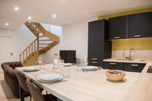 Appartements Magnifique T4 hypercentre Rochefort, arrivee autonome : photos des chambres