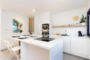 Sea Breeze El Médano, by Nivariahost