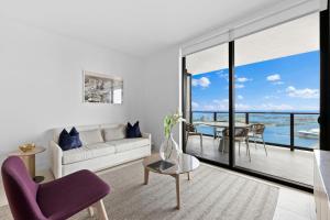 Lux Downtown Miami w Free Parking