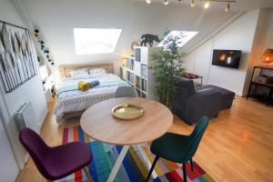 Studio "En Coeur de Ville" - Proche Mairie et Quartier Perret - Calme et Charmant