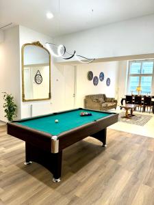 Opera apartment 149 m2