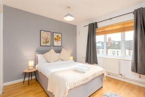Central Coventry Flat Free Parking Sleeps 6