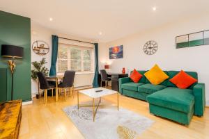 Central Coventry Flat Free Parking Sleeps 6