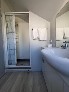 Courtesy Court Motel