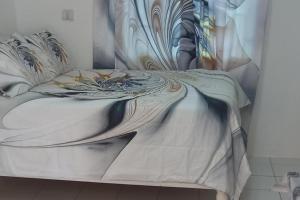 House - Sleeps 6 - Patio - Parking