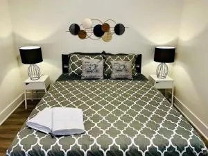 Apt 2 Bedrooms 2 Full Baths FREE Parking & FREE Laundry in Unit - Tomball