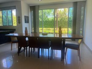 Espectacular casa en girardot