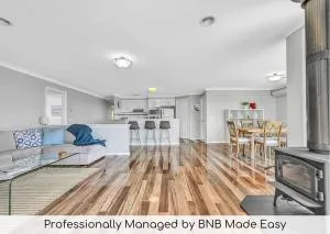 Stinson House - 9 Mins to Racetrack, Serene Escape - Dunkeld