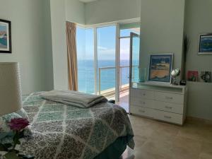 Ultimate Luxury - Ocean Front Penthouse