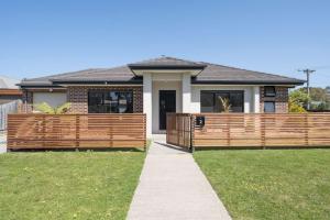 The Leon A Family Friendly Coastal Abode