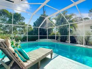 Epic Arcades Heated Pool Home by Beach & Mercato - Vanderbilt Beach