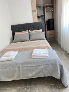 Leos Apartments Apart2