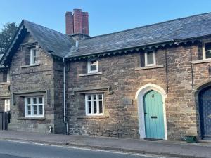 Yew Tree Cottage, 3 bedroom, 4 Church Row Defynnog