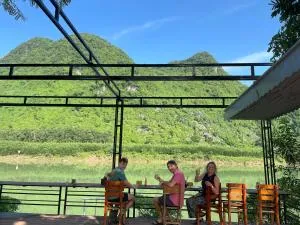 Little Rock Homestay - Ban Dou