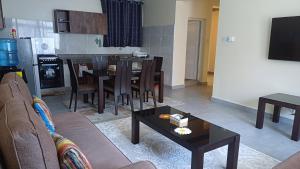 Luxury 2-Bedroom Apartment with Pool Access